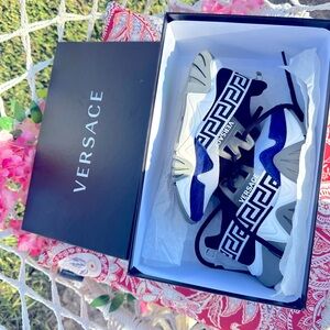 Versace Kids Blue Trainers
Worn once 
Size 30 EU (US 12.5 Kids)